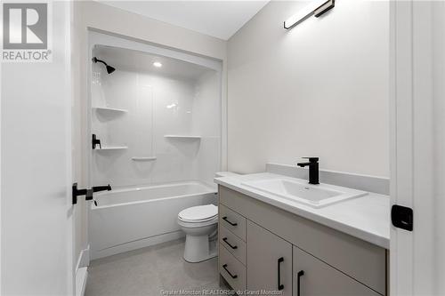 45 Robert St, Shediac, NB - Indoor Photo Showing Bathroom