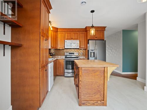 81 Great Eastern Avenue, St. John'S, NL - Indoor Photo Showing Kitchen