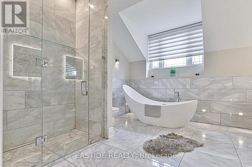 11 Gatcombe Circ, Richmond Hill, ON - Indoor Photo Showing Bathroom