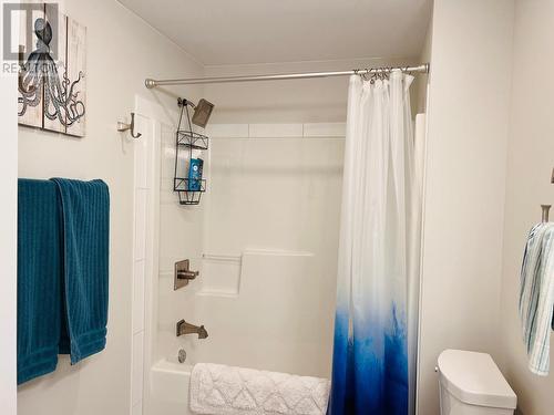 1711 Pine Ridge Mountain Place, Invermere, BC - Indoor Photo Showing Bathroom