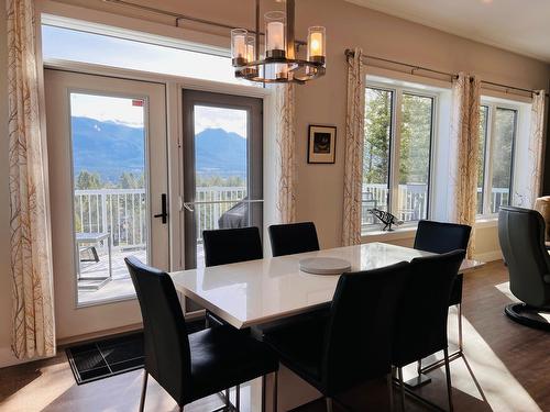 1711 Pine Ridge Mountain Place, Invermere, BC - Indoor Photo Showing Dining Room