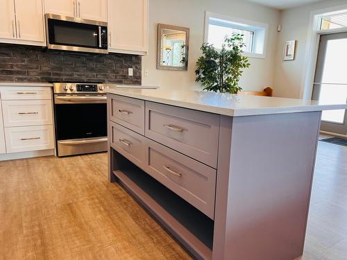 1711 Pine Ridge Mountain Place, Invermere, BC - Indoor Photo Showing Kitchen