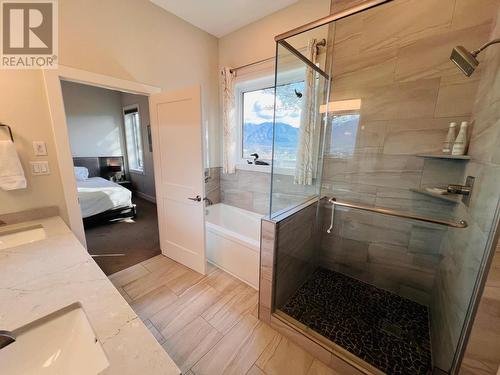 1711 Pine Ridge Mountain Place, Invermere, BC - Indoor Photo Showing Bathroom