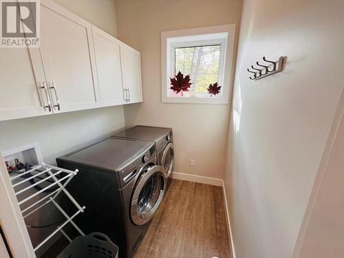 1711 Pine Ridge Mountain Place, Invermere, BC - Indoor Photo Showing Laundry Room