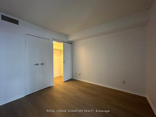610-75 Dalhousie St, Toronto, ON - Indoor Photo Showing Other Room