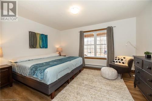 1019 Bruce Road 9, South Bruce Peninsula, ON - Indoor Photo Showing Bedroom