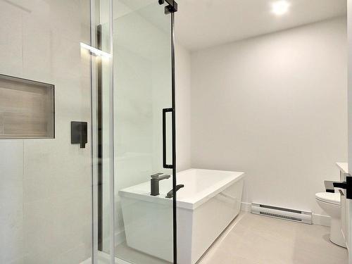 Bathroom - 931 Rue Pierre-Gauthier, Chambly, QC - Indoor Photo Showing Bathroom