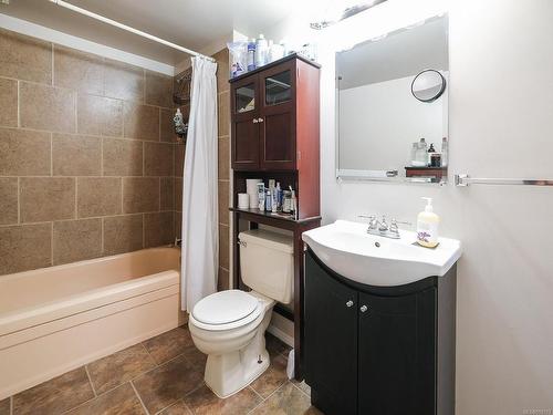 6044 Falaise Rd, Duncan, BC - Indoor Photo Showing Bathroom