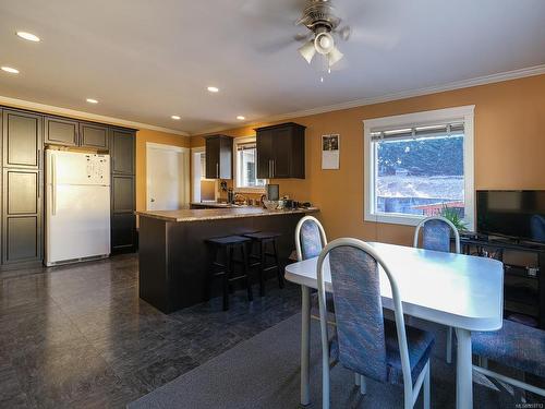 6044 Falaise Rd, Duncan, BC - Indoor