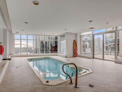 645-250 Wellington St W, Toronto, ON - Indoor Photo Showing Other Room With In Ground Pool