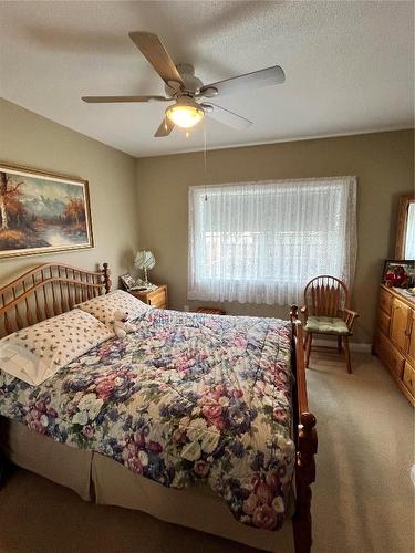 1339 Richter Street, Kelowna, BC - Indoor Photo Showing Bedroom