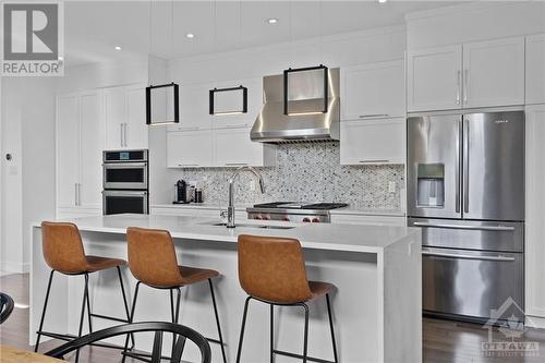 623 Westview Avenue Unit#B, Ottawa, ON - Indoor Photo Showing Kitchen With Upgraded Kitchen