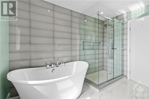 623 Westview Avenue Unit#B, Ottawa, ON - Indoor Photo Showing Bathroom