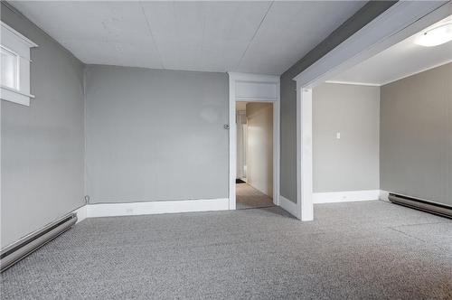 65 Colborne Street S, Simcoe, ON - Indoor Photo Showing Bathroom