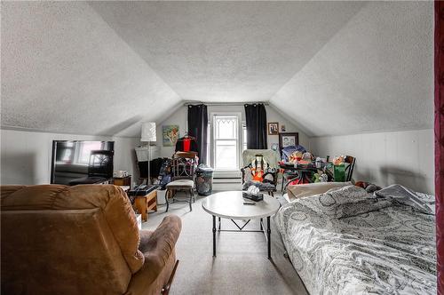 65 Colborne Street S, Simcoe, ON - Indoor Photo Showing Living Room