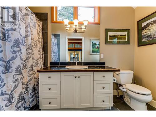 9845 Eastside Road Unit# 75, Vernon, BC - Indoor Photo Showing Bathroom