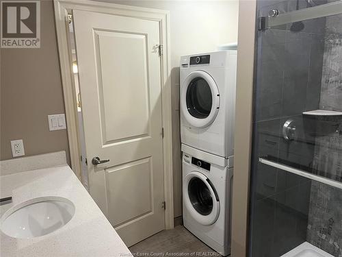 531 Pelissier Street Unit# 405, Windsor, ON - Indoor Photo Showing Laundry Room
