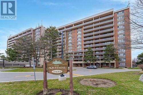 616 - 2929 Aquitaine Avenue, Mississauga, ON - Outdoor With Balcony With Facade