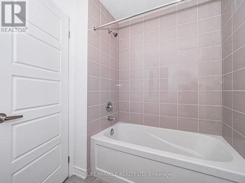 28 Dyer Crescent, Bracebridge, ON - Indoor Photo Showing Bathroom