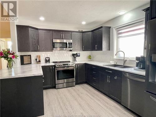 158 Caissie Ave, Shediac, NB - Indoor Photo Showing Kitchen With Stainless Steel Kitchen With Upgraded Kitchen