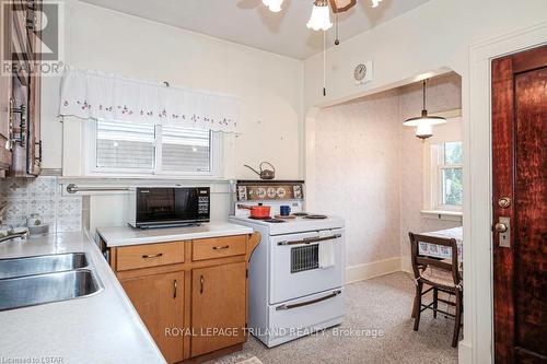 27 Willingdon Ave, London, ON - Indoor Photo Showing Kitchen With Double Sink