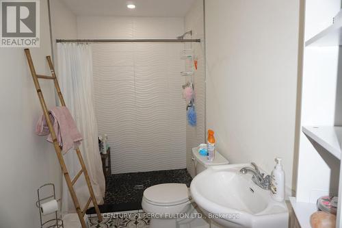 887 County Road 64 Road, Brighton, ON - Indoor Photo Showing Bathroom