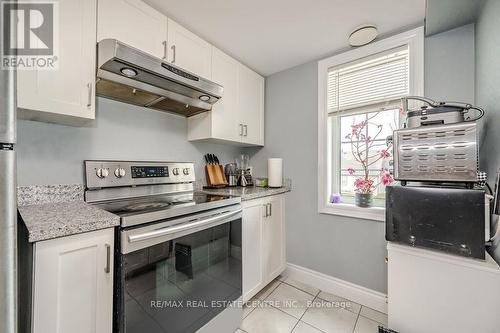 #303 -64 Frederick Dr, Guelph, ON - Indoor Photo Showing Kitchen
