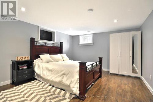 576 Parkside Dr, Hamilton, ON - Indoor Photo Showing Bedroom