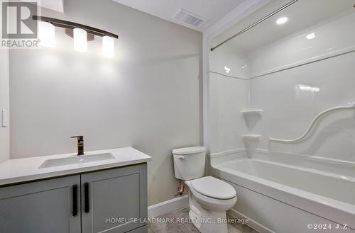 6429 Royal Magnolia Ave, London, ON - Indoor Photo Showing Bathroom