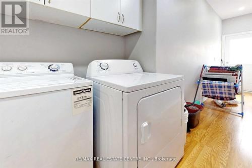 21 Hatton Crt, Brampton, ON - Indoor Photo Showing Laundry Room
