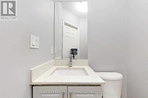 21 Hatton Crt, Brampton, ON - Indoor Photo Showing Bathroom