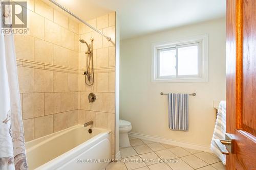 552 Letitia Crt, Burlington, ON - Indoor Photo Showing Bathroom