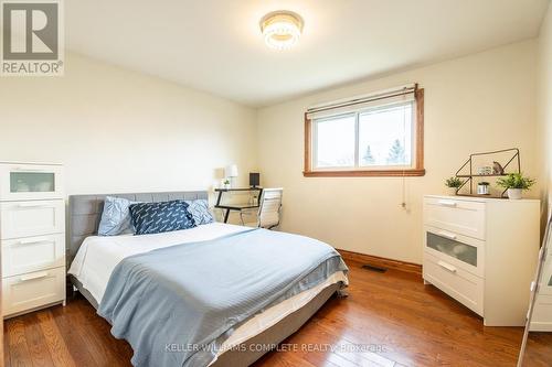 552 Letitia Crt, Burlington, ON - Indoor Photo Showing Bedroom