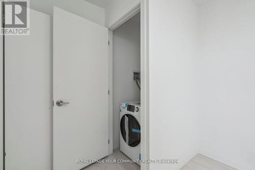 #701 -80 Grandravine Dr, Toronto, ON - Indoor Photo Showing Laundry Room