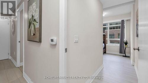 #744 -26 Gibbs Rd, Toronto, ON - Indoor Photo Showing Other Room