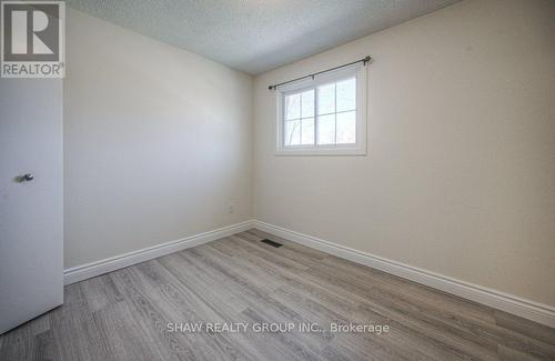 352 Coxe Boulevard, Milton, ON - Indoor Photo Showing Other Room