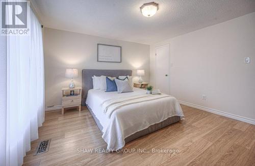 352 Coxe Boulevard, Milton, ON - Indoor Photo Showing Bedroom