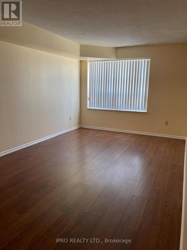 #711 -335 Webb Dr, Mississauga, ON - Indoor Photo Showing Other Room