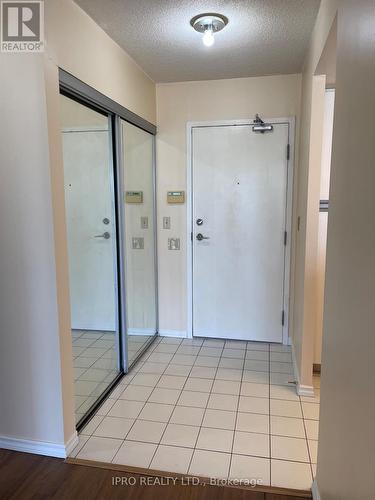 #711 -335 Webb Dr, Mississauga, ON - Indoor Photo Showing Other Room