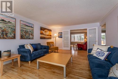 2670 Lyndridge Place, Prince George, BC - Indoor Photo Showing Living Room