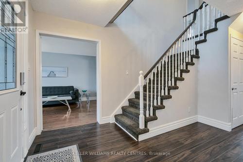 237 Osmond Cres, Newmarket, ON - Indoor Photo Showing Other Room