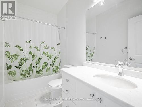 1538 Farrow Crescent, Innisfil, ON - Indoor Photo Showing Bathroom