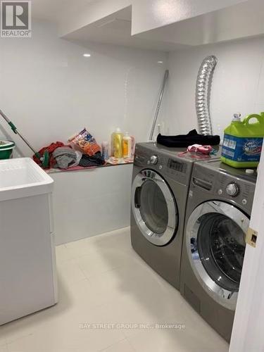 107 Main Street, Markham, ON - Indoor Photo Showing Laundry Room
