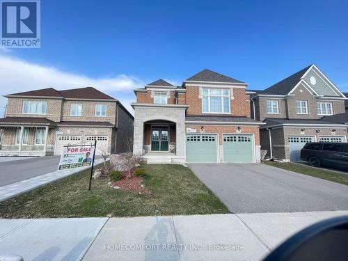 945 Langford Blvd, Bradford West Gwillimbury, ON - Indoor Photo Showing Other Room