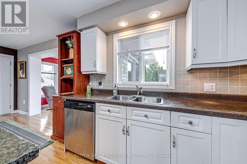 52 Vermont Avenue, Wasaga Beach, ON - Indoor Photo Showing Kitchen With Double Sink
