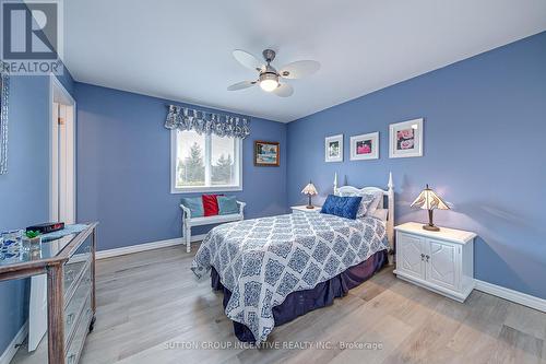 52 Vermont Avenue, Wasaga Beach, ON - Indoor Photo Showing Bedroom