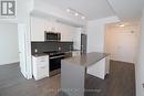 #523 -681 Yonge St, Barrie, ON  - Indoor Photo Showing Kitchen 