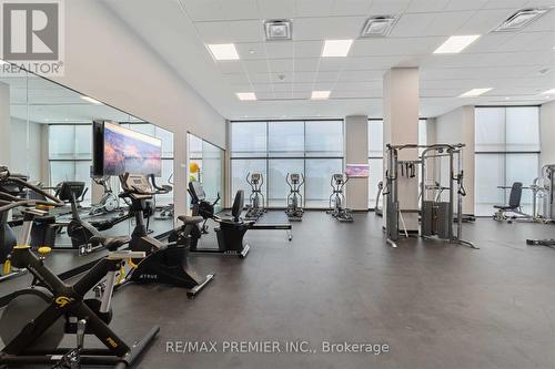 #523 -681 Yonge St, Barrie, ON - Indoor Photo Showing Gym Room
