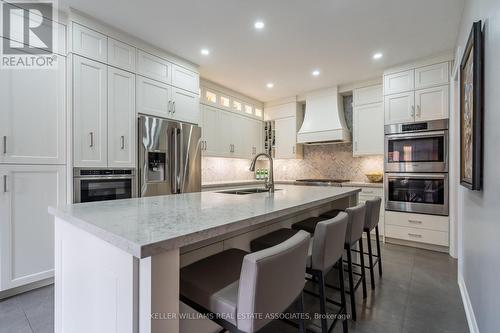 3263 Pringle Place, Mississauga, ON - Indoor Photo Showing Kitchen With Upgraded Kitchen