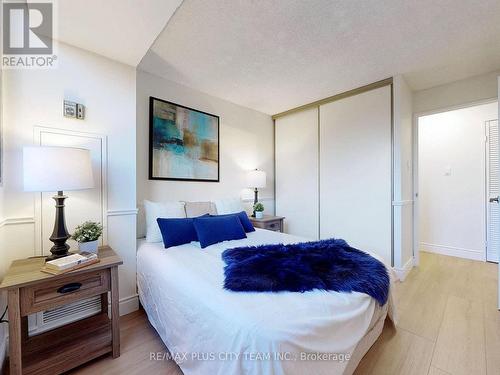 #502 -6500 Montevideo Rd, Mississauga, ON - Indoor Photo Showing Bedroom